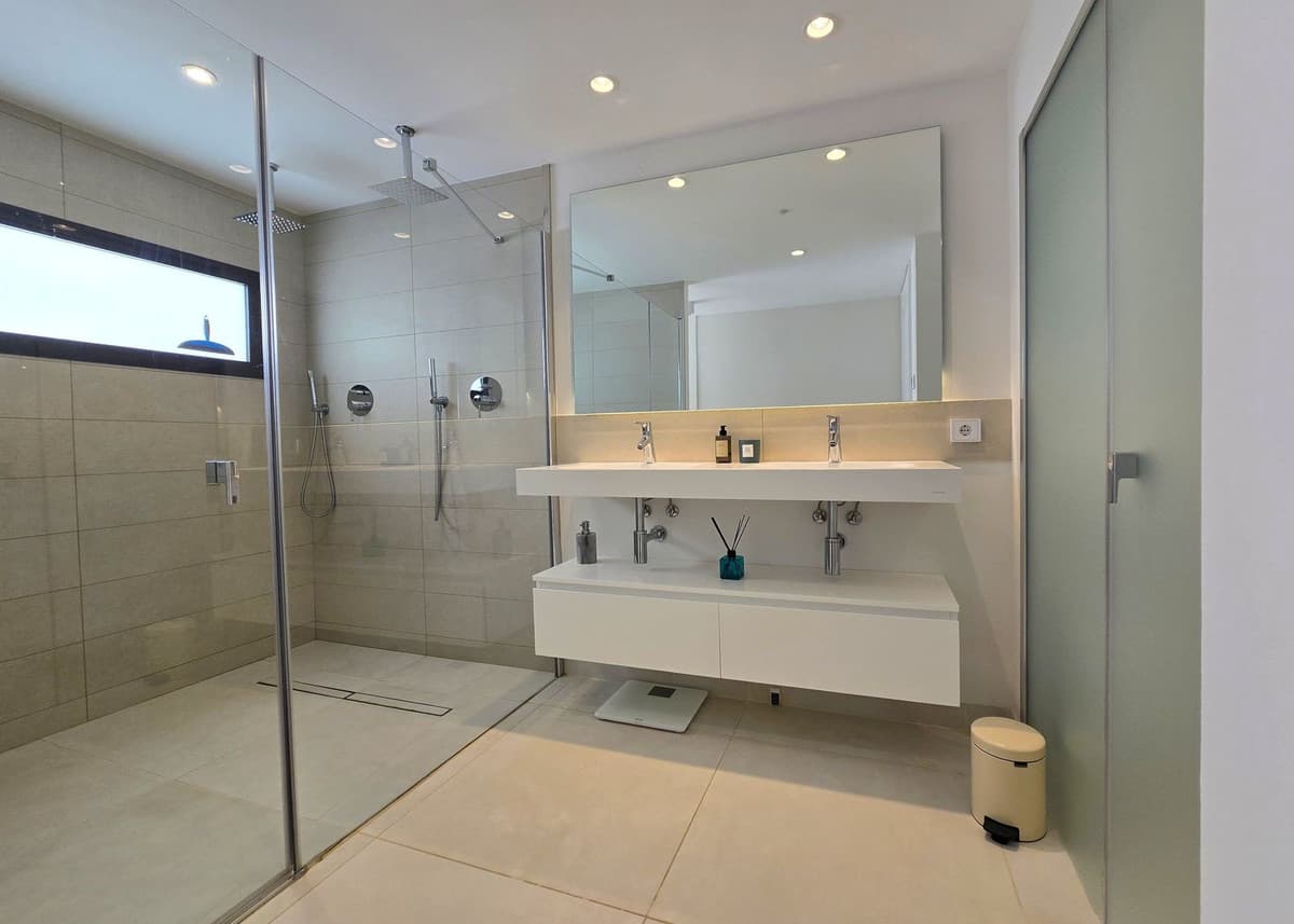 Ground Floor Apartment in Higueron — photo 10 of 10