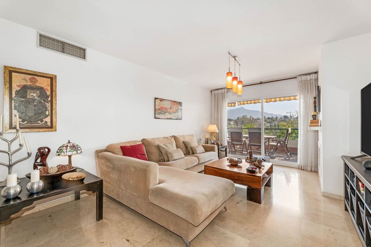 Penthouse Duplex in Guadalmina Alta — photo 3 of 10