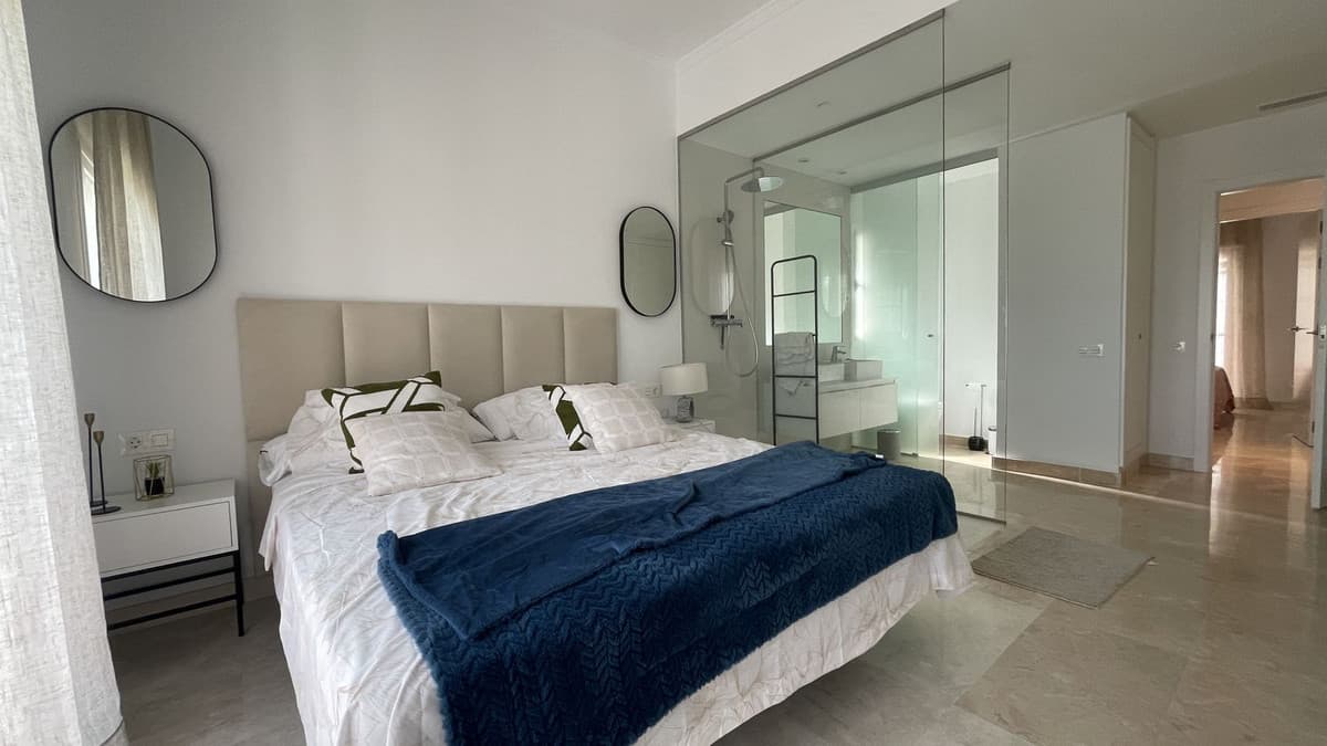 Middle Floor Apartment in El Paraiso — photo 10 of 10