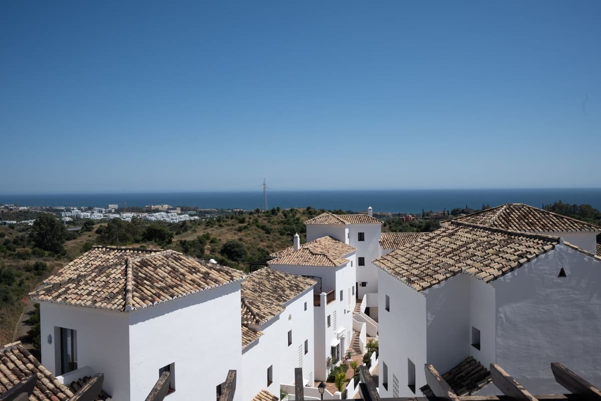 Penthouse in Altos de los Monteros — photo 1 of 10