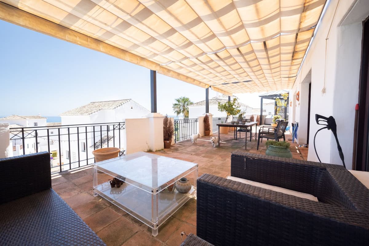 Penthouse in Altos de los Monteros — photo 6 of 10