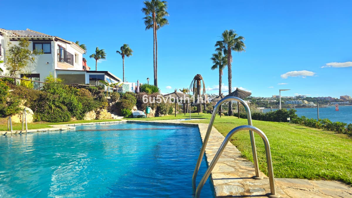 Townhouse in Estepona — photo 7 of 10