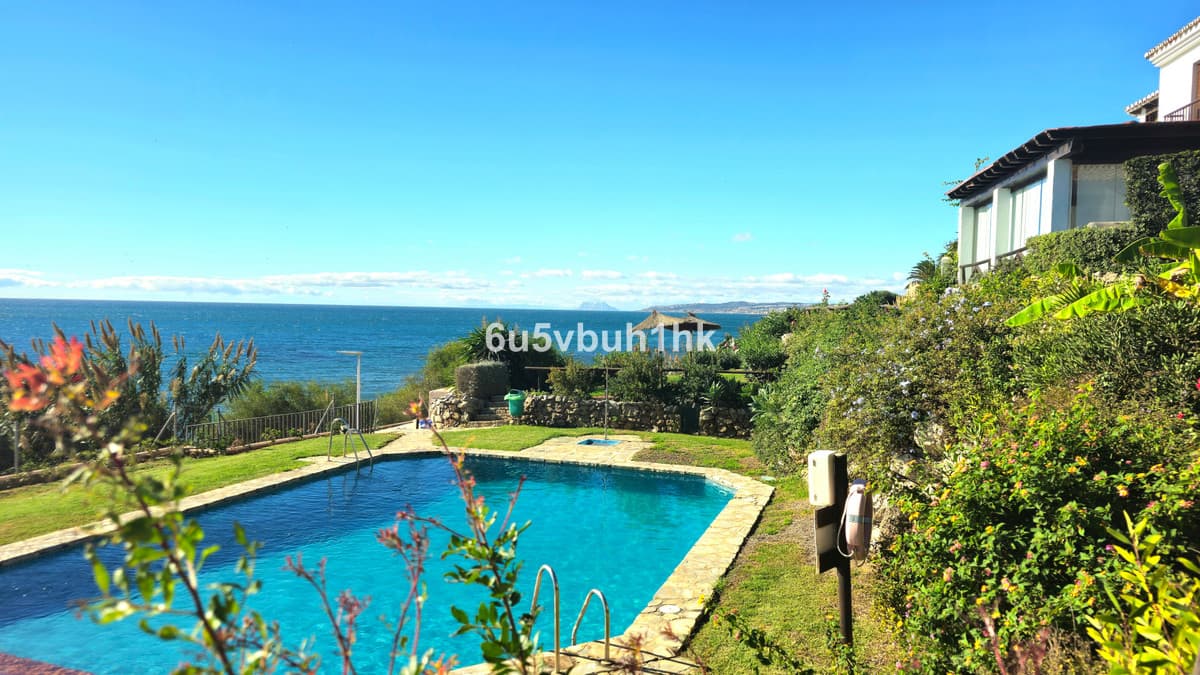 Townhouse in Estepona — photo 8 of 10