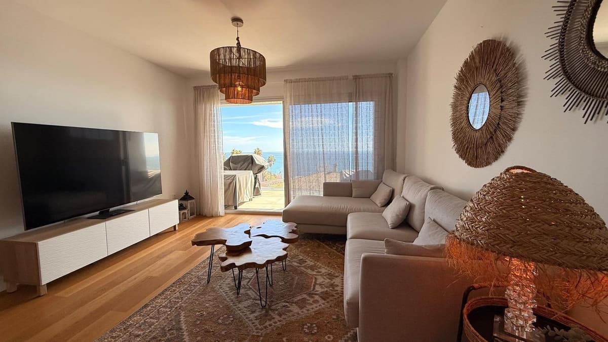 Middle Floor Apartment in Mijas — photo 8 of 10