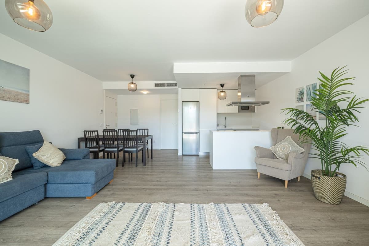 Ground Floor Apartment in Estepona — photo 3 of 10