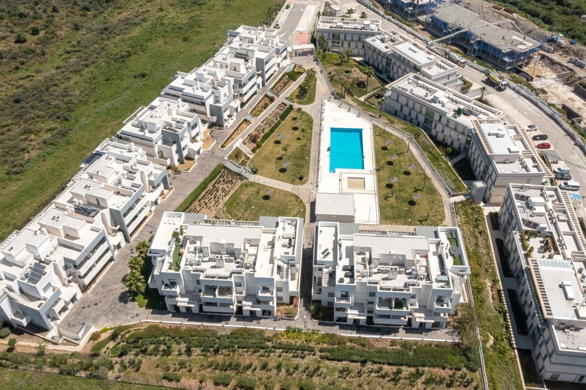 Ground Floor Apartment in Estepona — photo 5 of 10