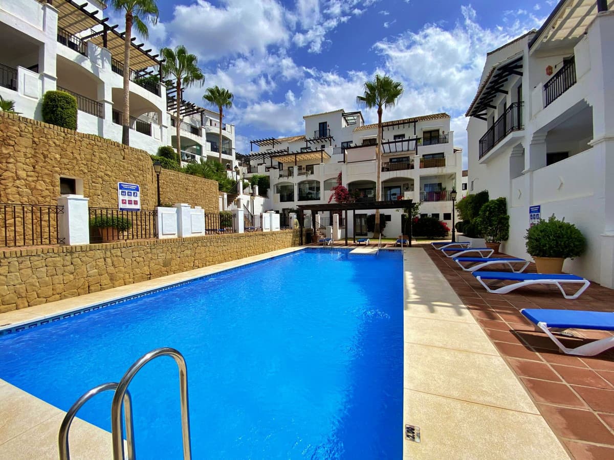 Penthouse in Altos de los Monteros — photo 8 of 10