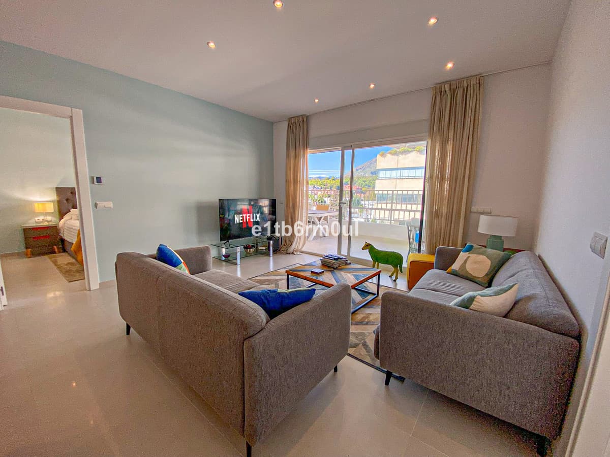 Penthouse in The Golden Mile — photo 2 of 10