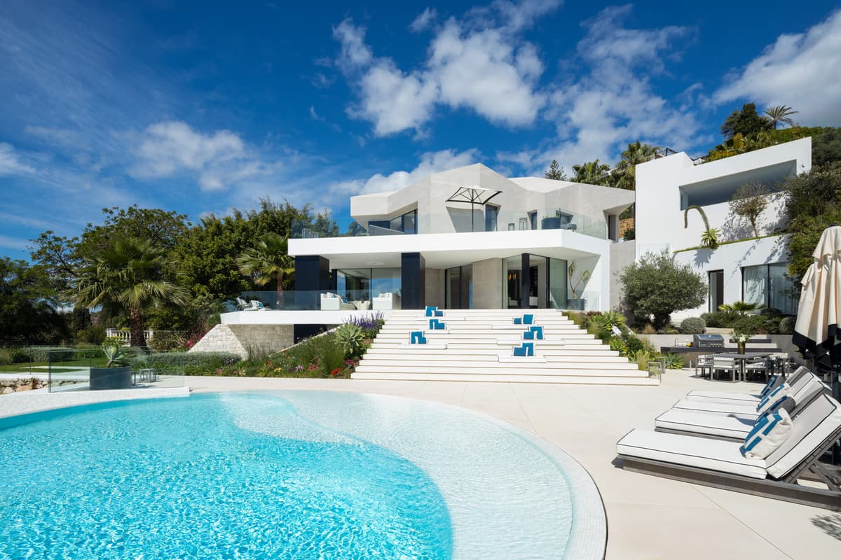 Detached Villa in Benahavís — photo 1 of 10
