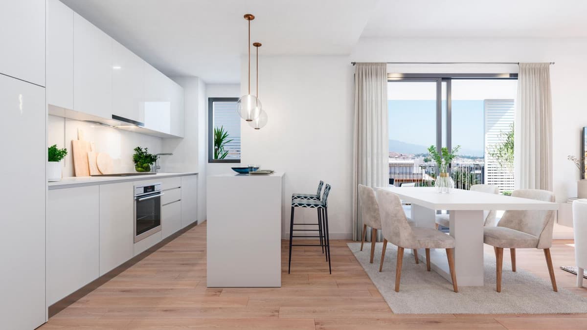 Middle Floor Apartment in Estepona — photo 7 of 10