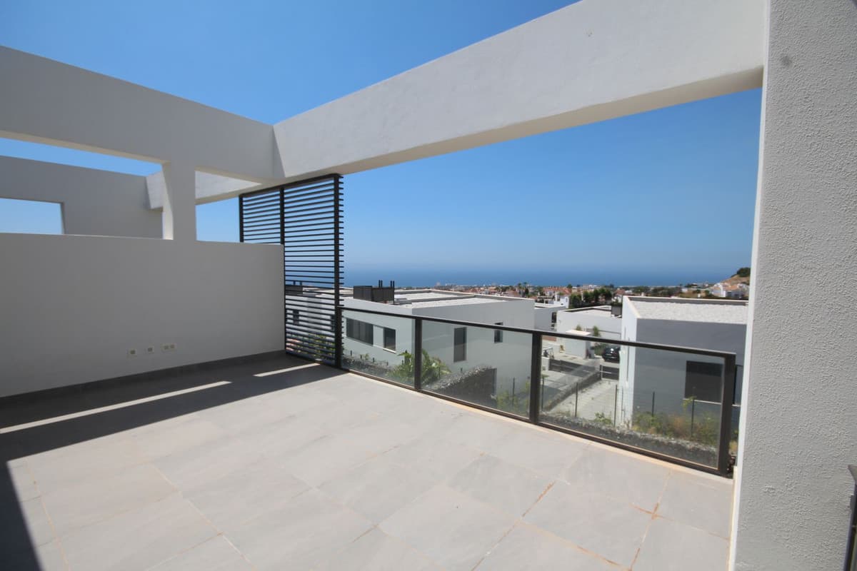 Semi-Detached House in Riviera del Sol — photo 2 of 10