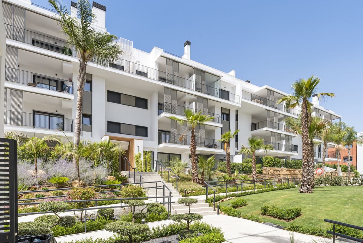 Penthouse in Estepona — photo 1 of 10