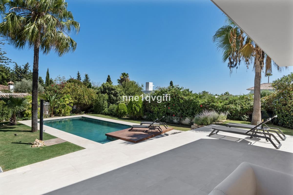 Detached Villa in Guadalmina Alta — photo 8 of 10