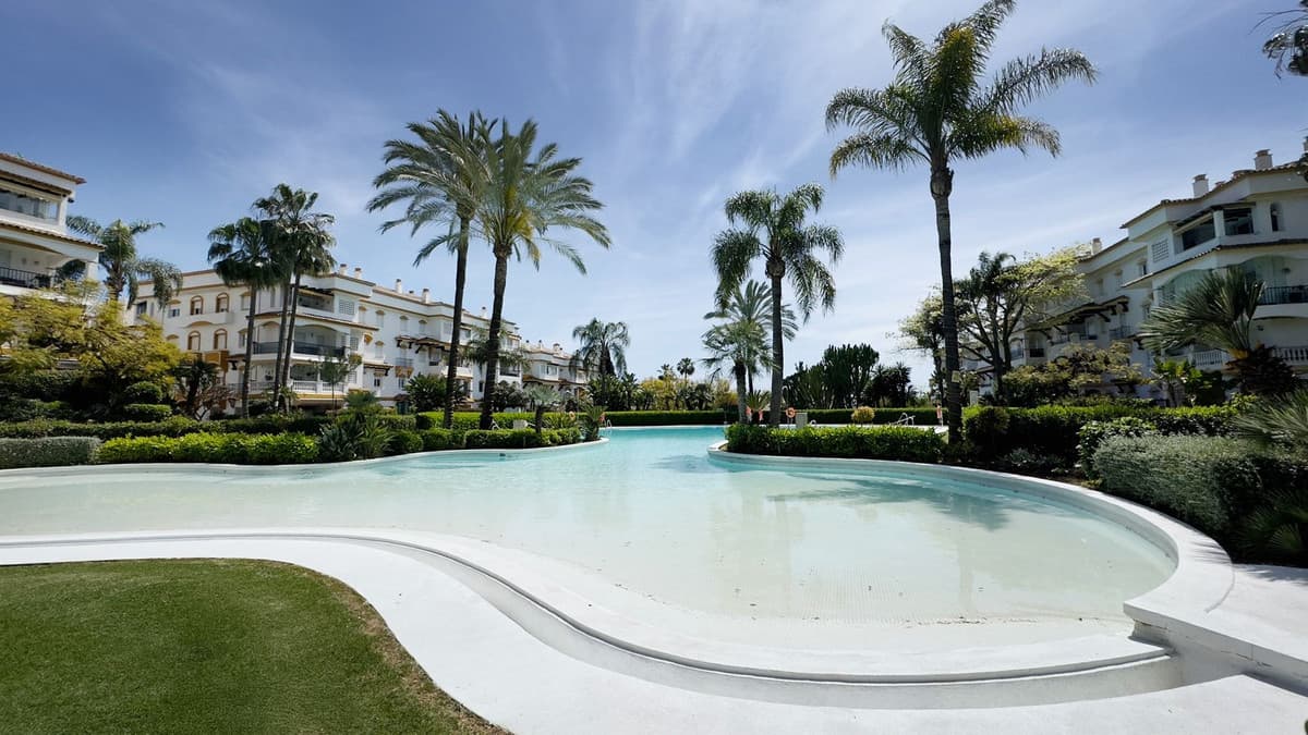Ground Floor Apartment in Marbella — photo 2 of 10
