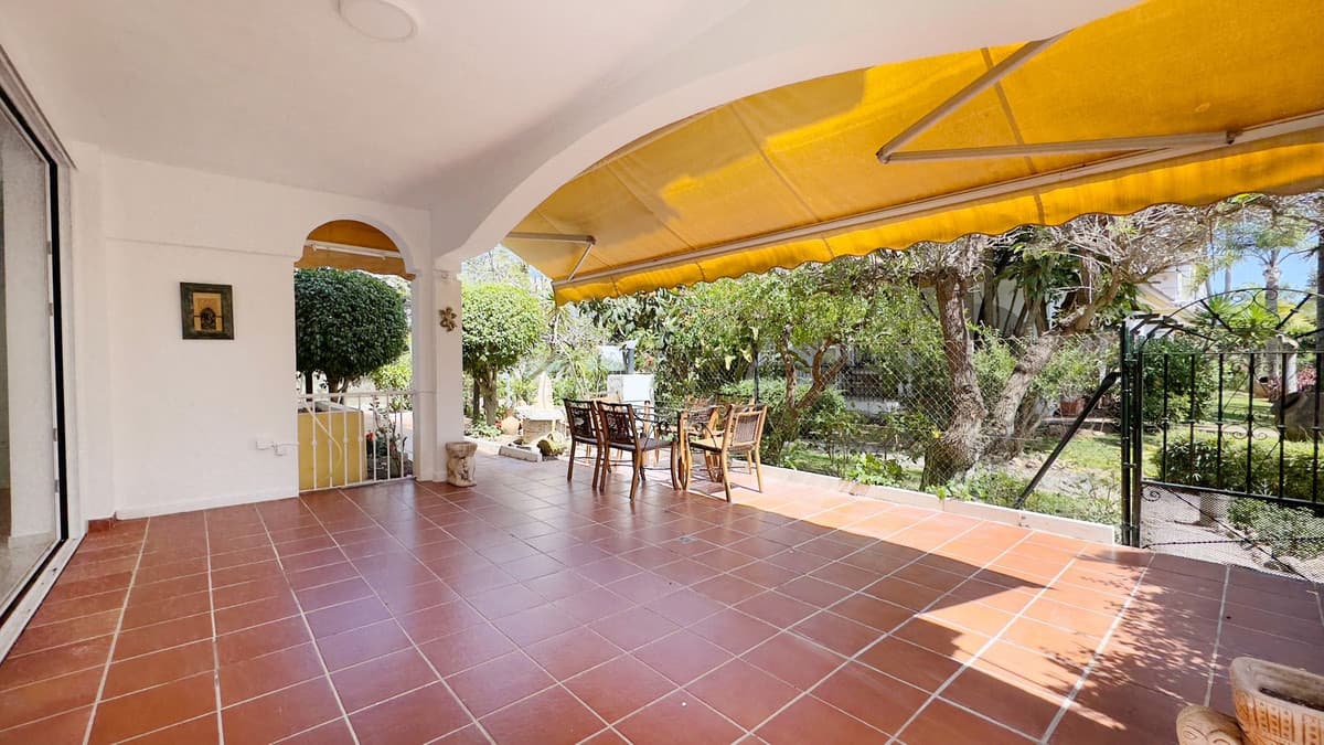Ground Floor Apartment in Marbella — photo 6 of 10