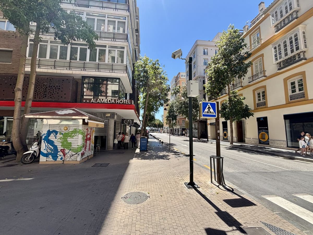 Middle Floor Apartment in Málaga Centro — photo 9 of 10