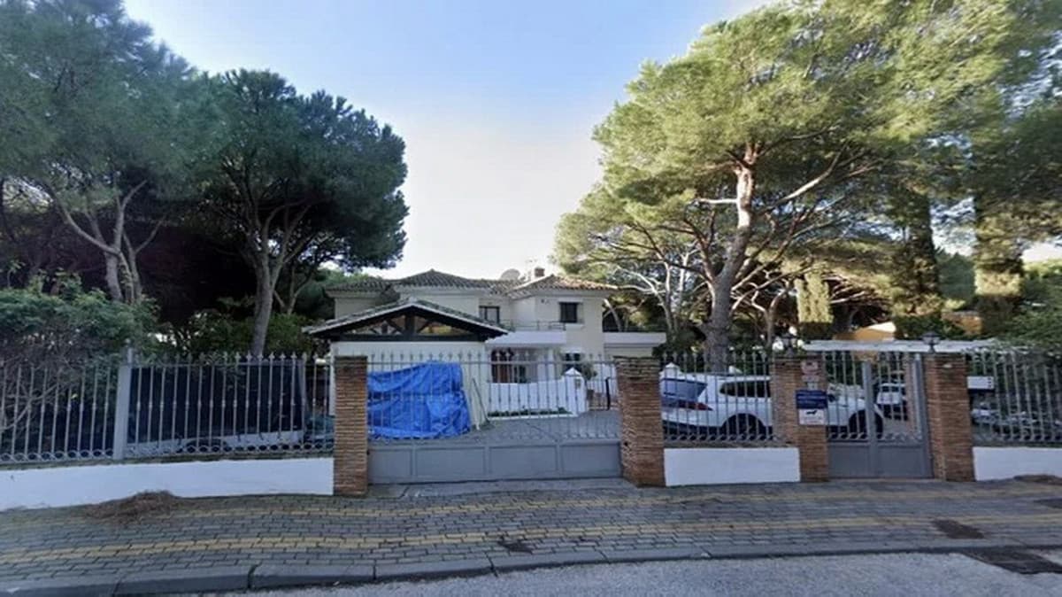 Detached Villa in Marbella — photo 2 of 10