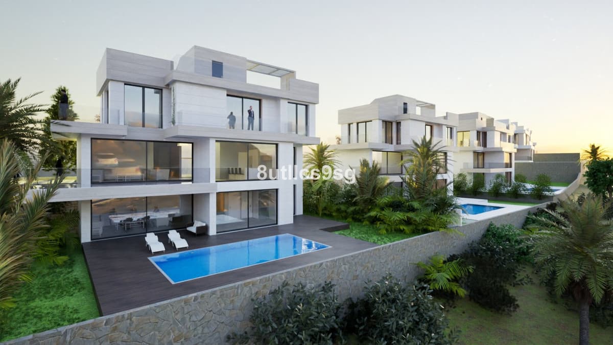 Detached Villa in Estepona — photo 1 of 10