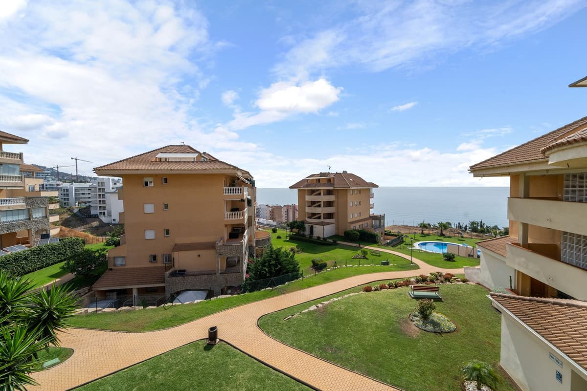 Middle Floor Apartment in Fuengirola — photo 1 of 10