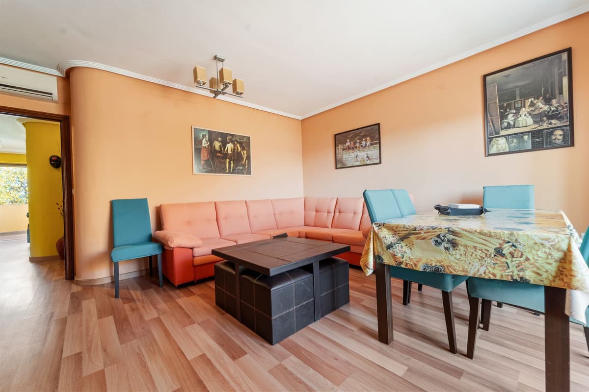 Middle Floor Apartment in Fuengirola — photo 7 of 10