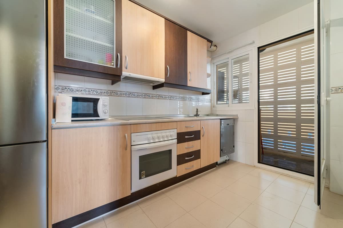 Middle Floor Apartment in Fuengirola — photo 8 of 10