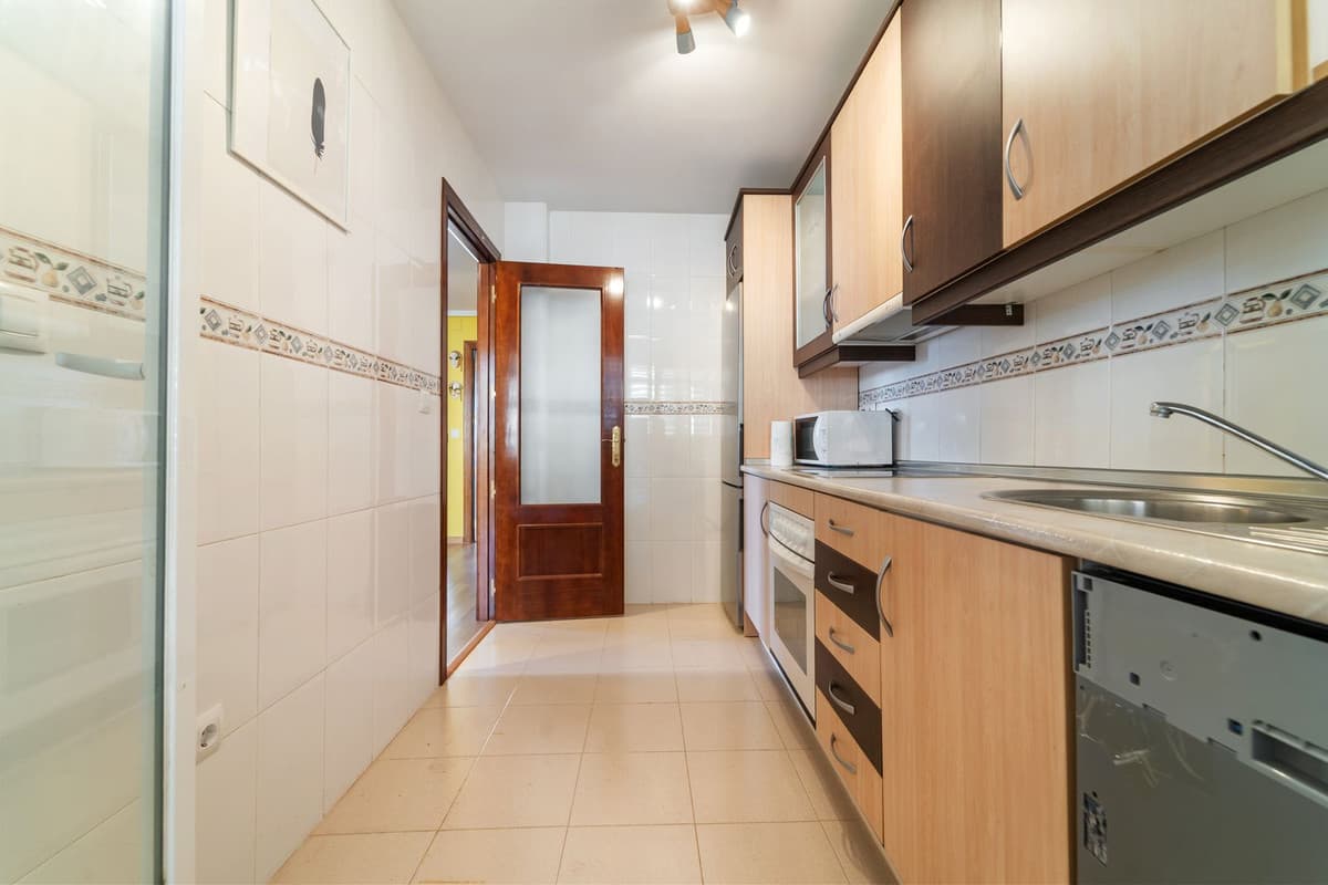 Middle Floor Apartment in Fuengirola — photo 9 of 10
