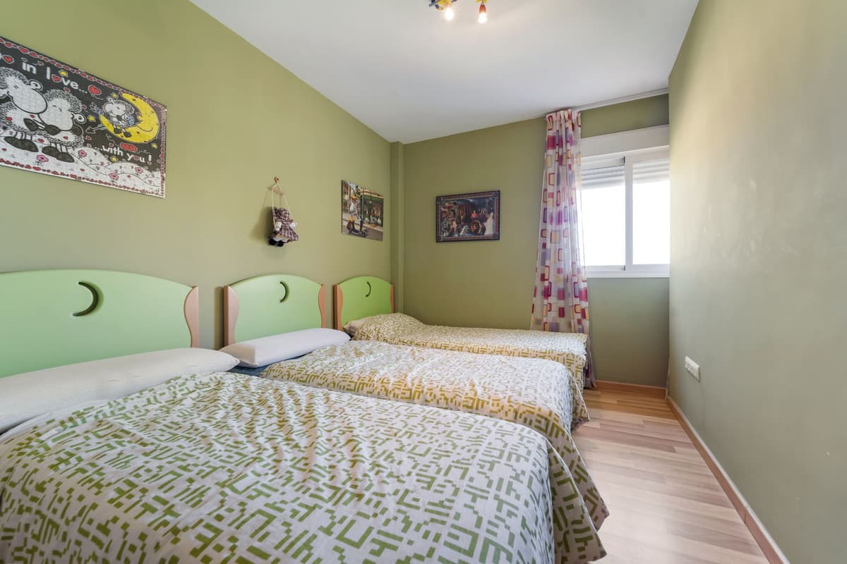 Middle Floor Apartment in Fuengirola — photo 10 of 10