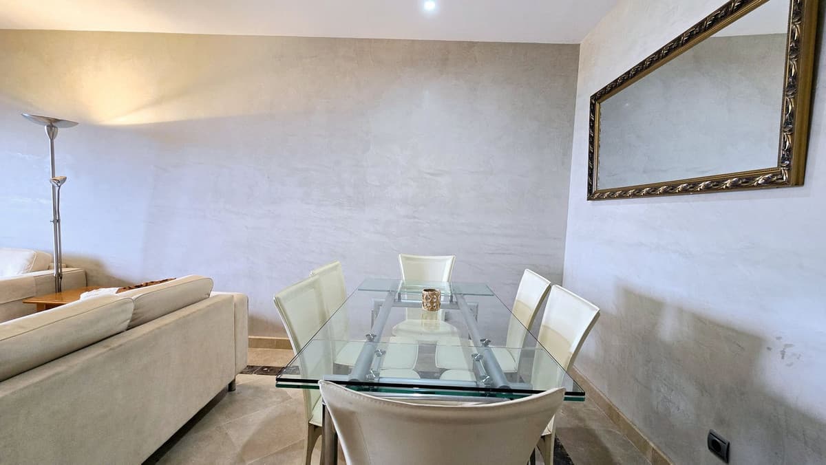 Middle Floor Apartment in La Duquesa — photo 5 of 10