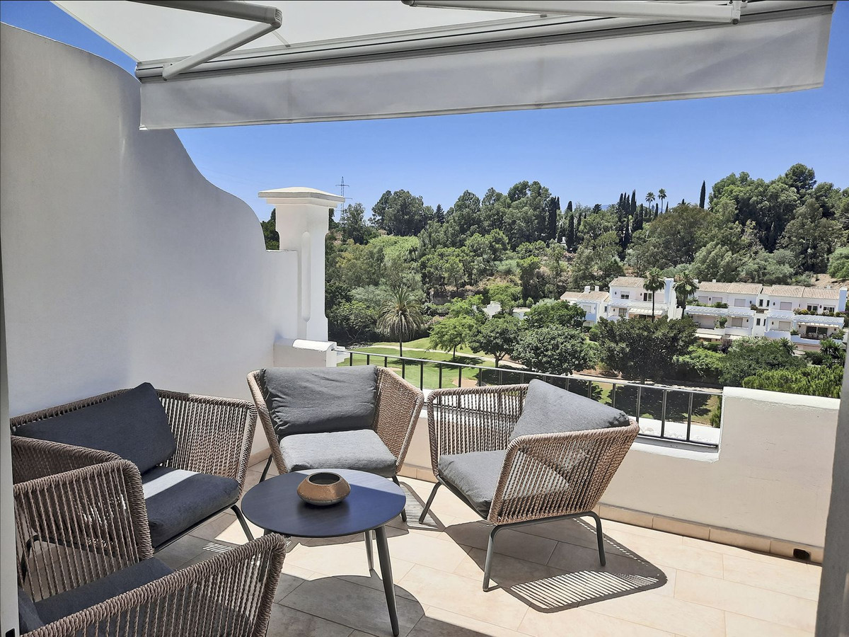 Top Floor Apartment in La Quinta — photo 1 of 10