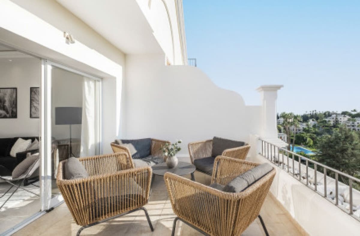 Top Floor Apartment in La Quinta — photo 7 of 10