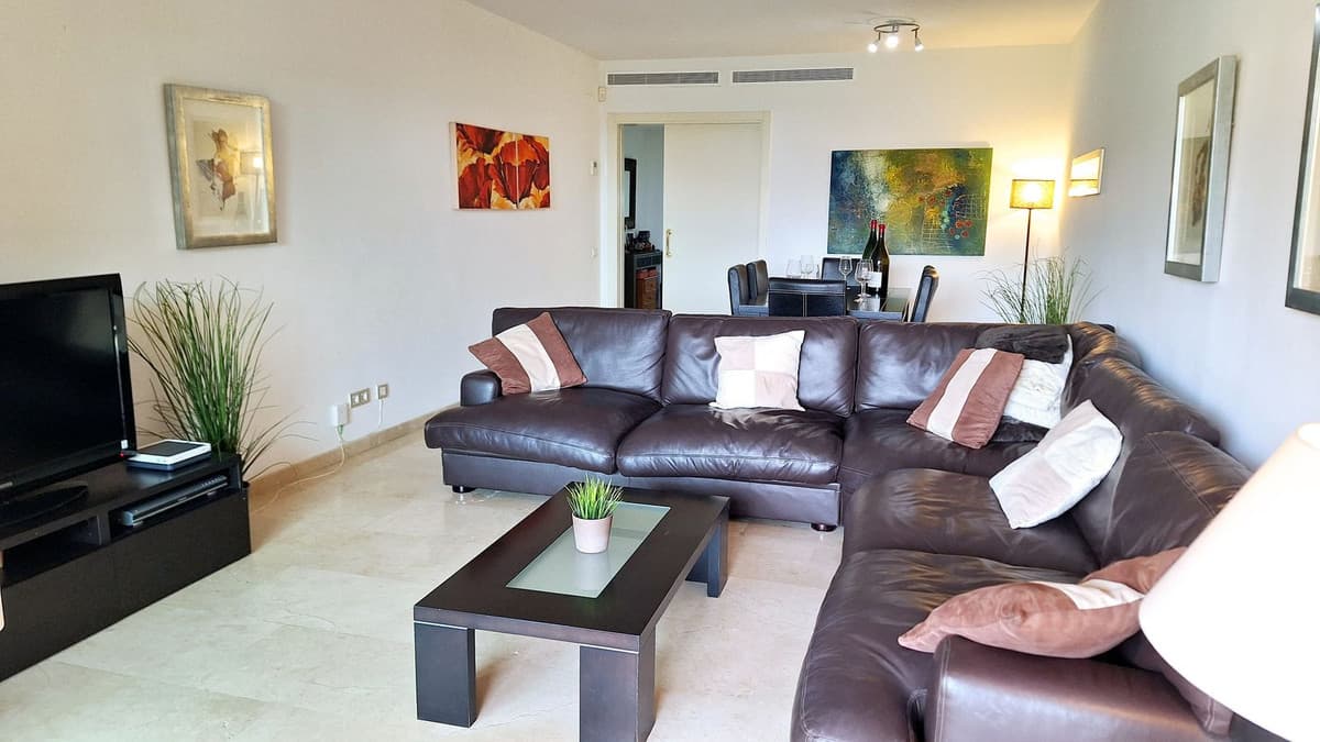 Ground Floor Apartment in La Duquesa — photo 6 of 10