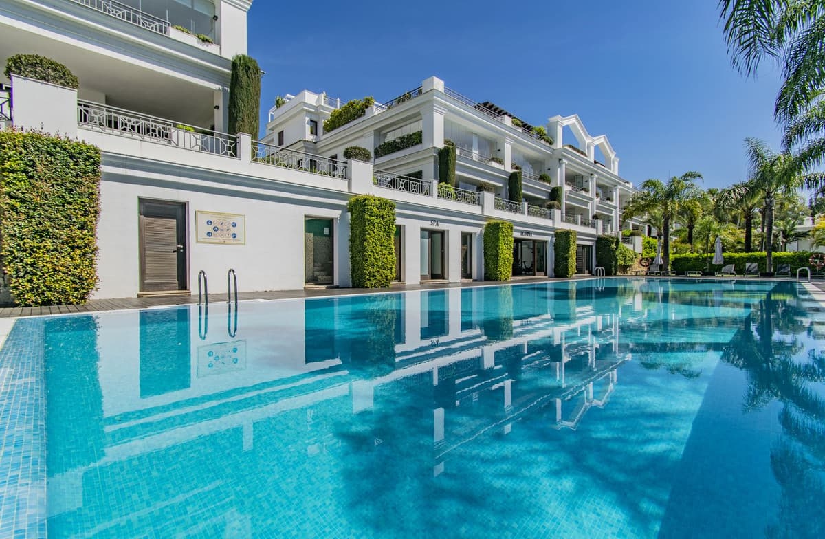 Penthouse in Estepona — photo 1 of 10