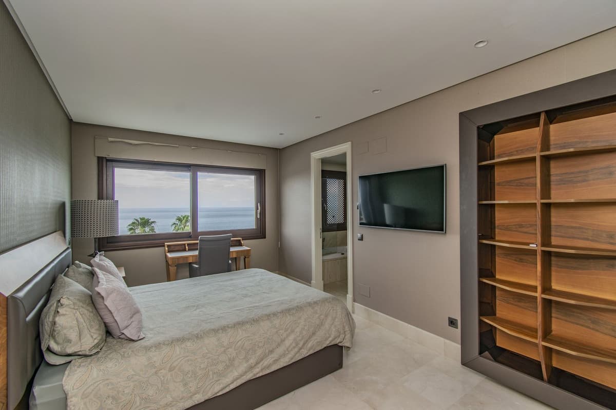 Penthouse in Estepona — photo 9 of 10