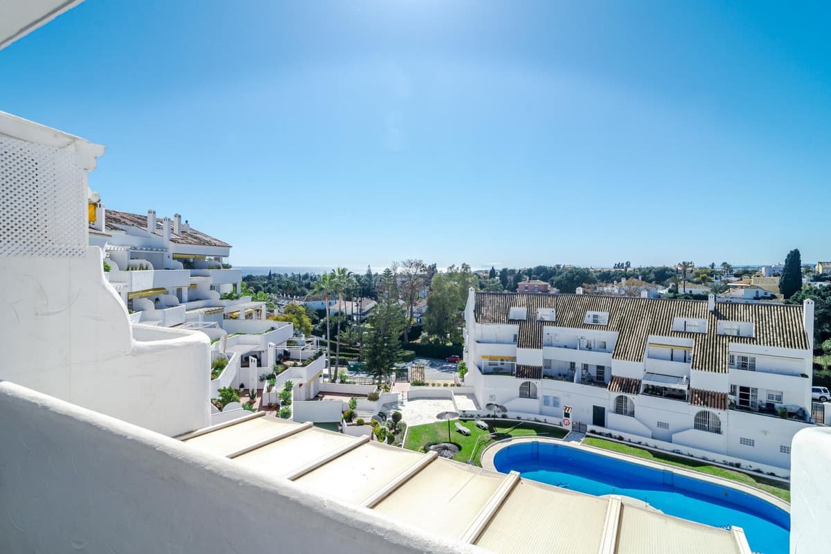 Penthouse Duplex in Nueva Andalucía — photo 1 of 10