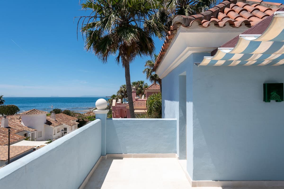 Detached Villa in Puerto Banús — photo 2 of 10