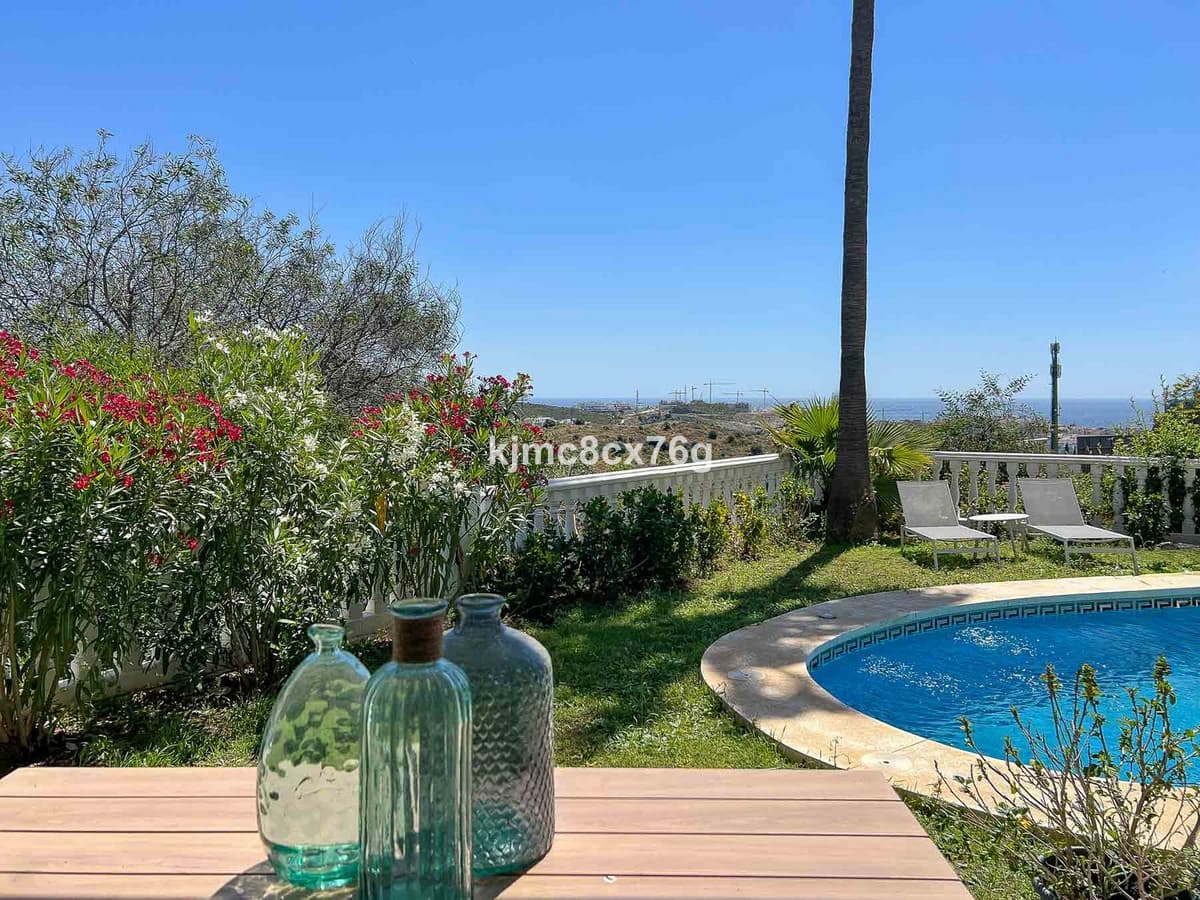 Detached Villa in Riviera del Sol — photo 3 of 10