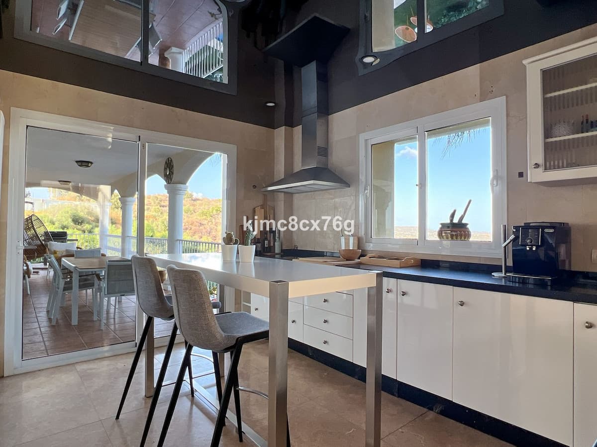 Detached Villa in Riviera del Sol — photo 8 of 10