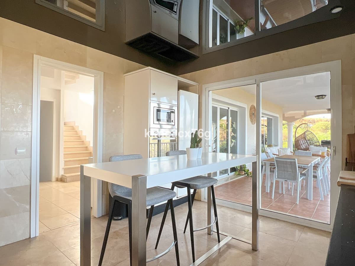 Detached Villa in Riviera del Sol — photo 10 of 10