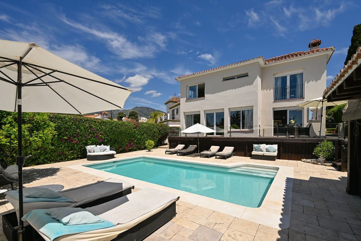 Detached Villa in Río Real — photo 1 of 10