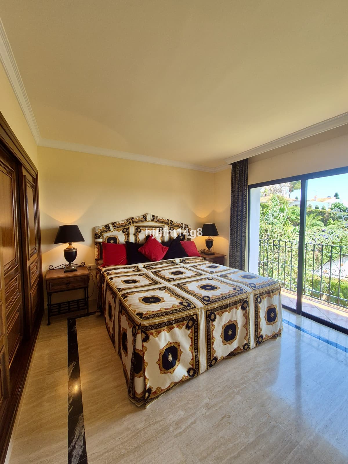 Detached Villa in La Campana — photo 10 of 10