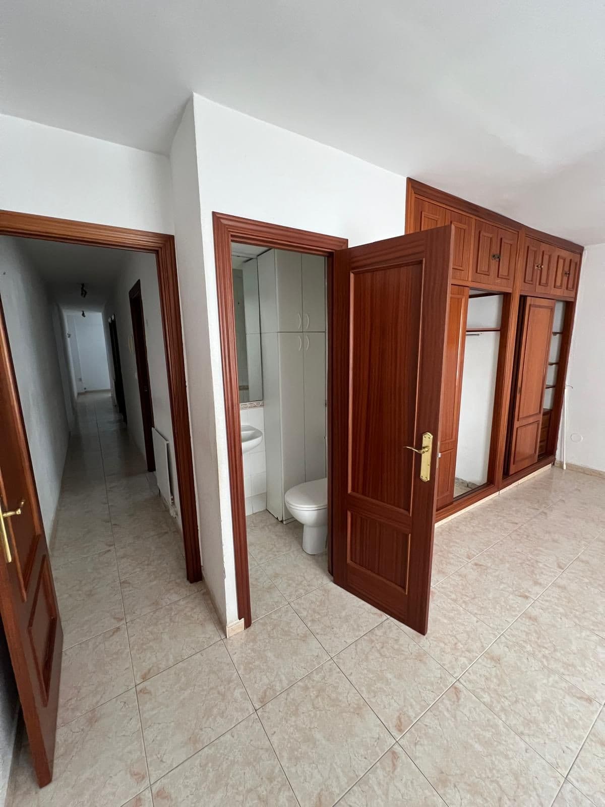 Middle Floor Apartment in Málaga Centro — photo 8 of 8
