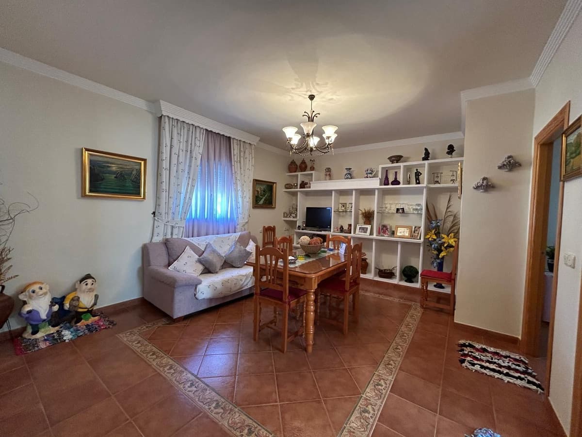 Detached Villa in Alora — photo 3 of 10