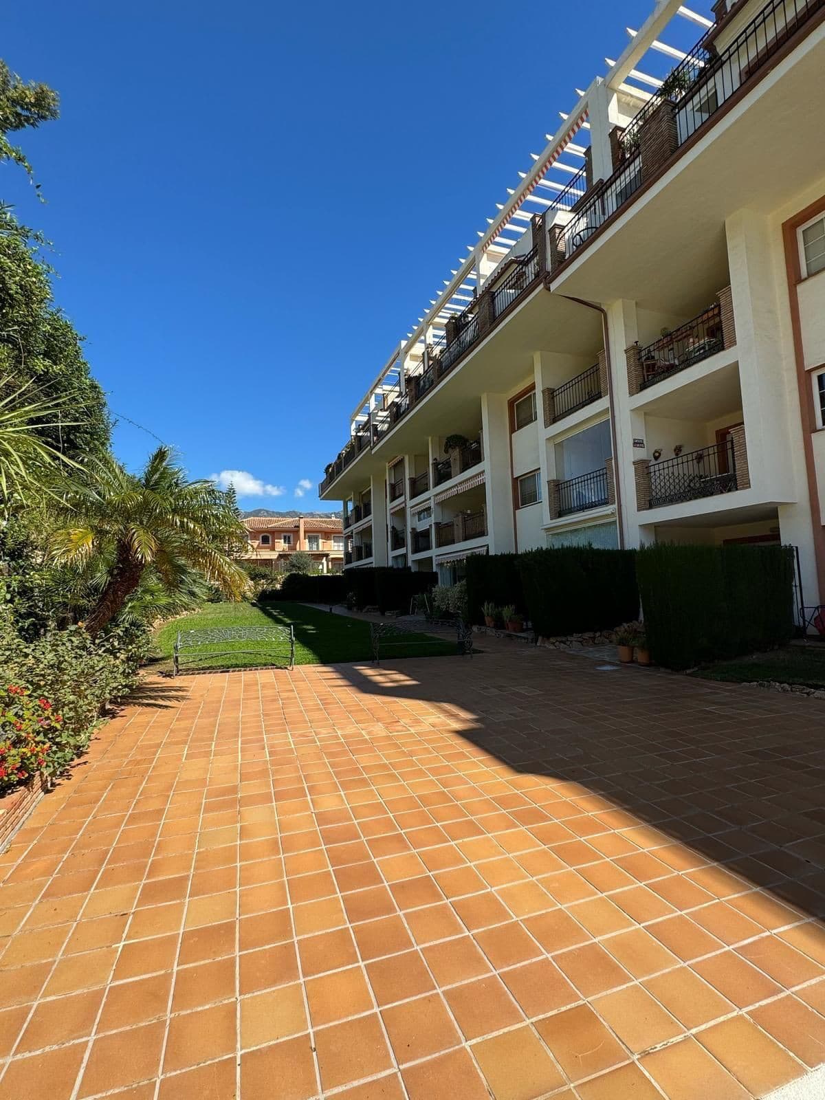 Middle Floor Apartment in Mijas Golf — photo 7 of 10