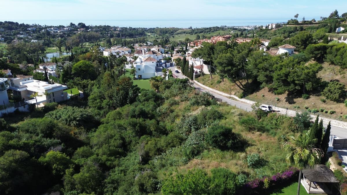 Residential Plot in El Paraiso — photo 1 of 9