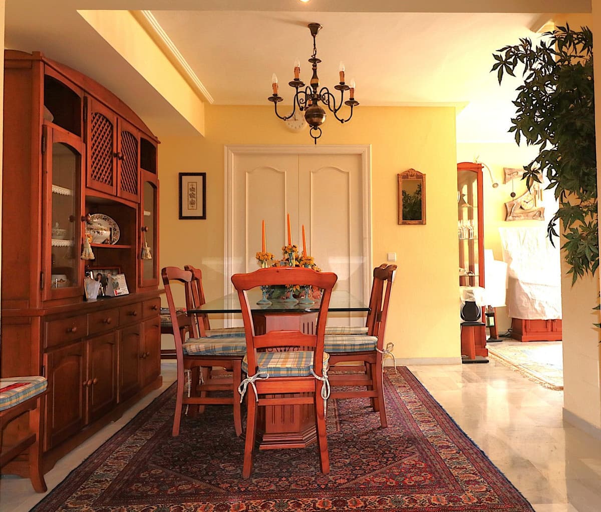 Penthouse Duplex in Bel Air — photo 4 of 10