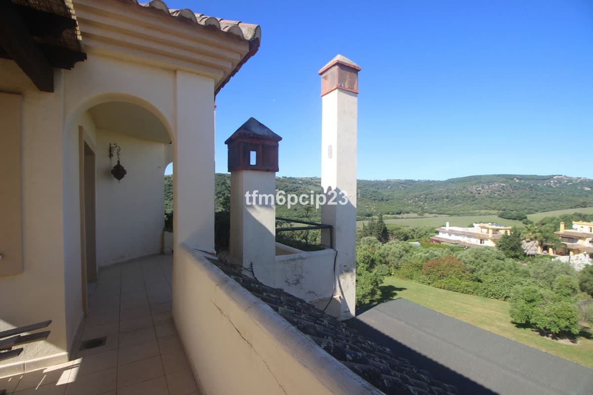 Penthouse Duplex in San Roque Club — photo 8 of 10