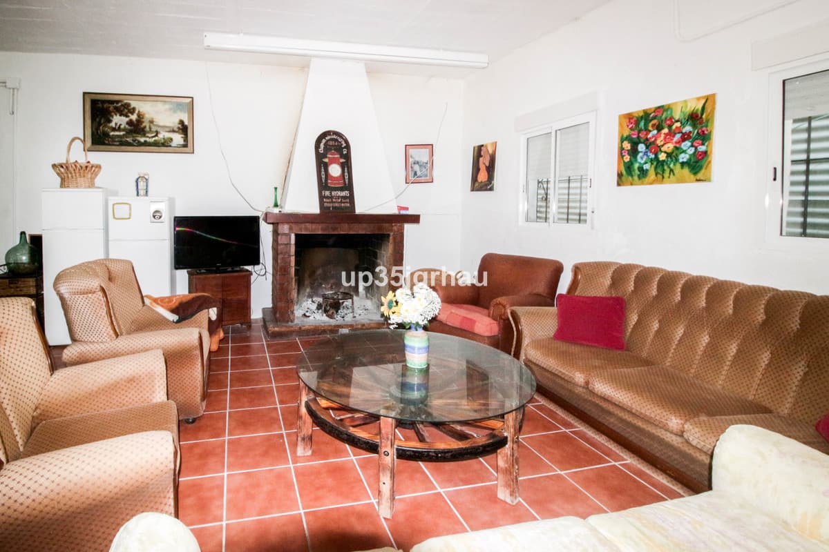 Detached Villa in Gaucín — photo 4 of 10