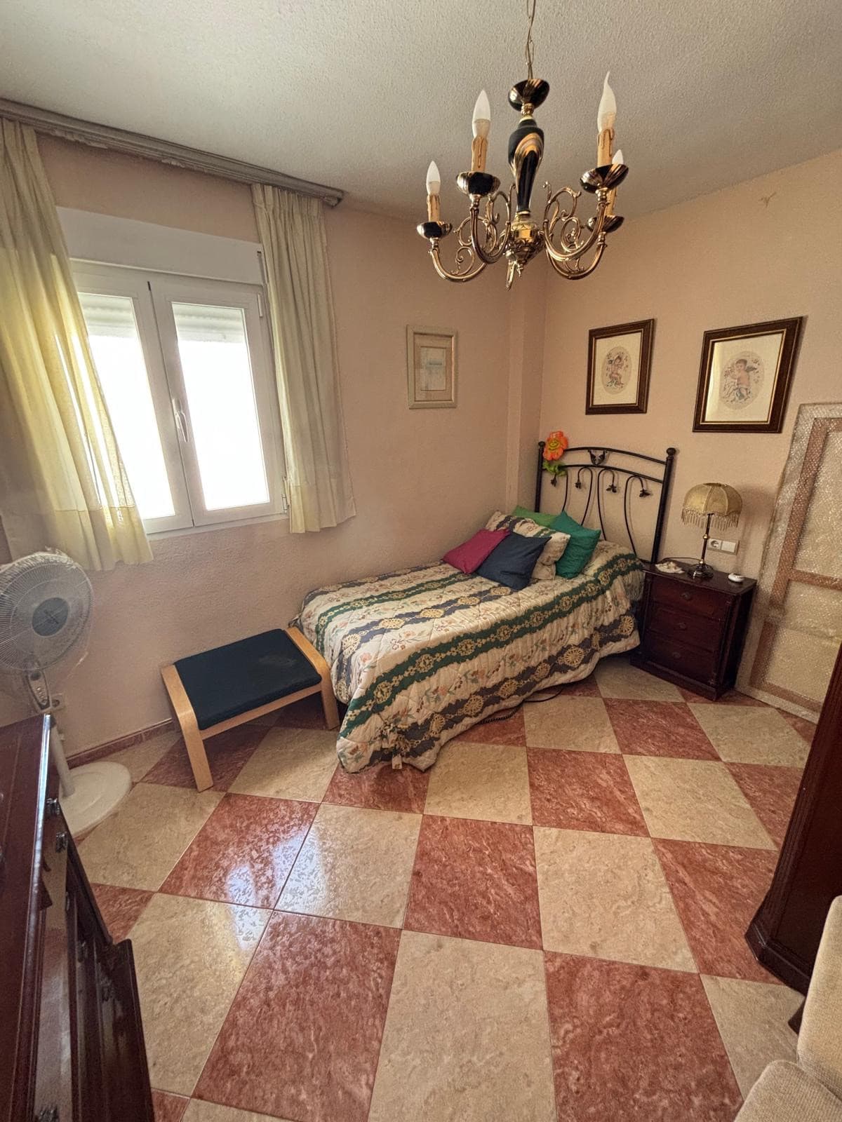 Middle Floor Apartment in Málaga — photo 7 of 10