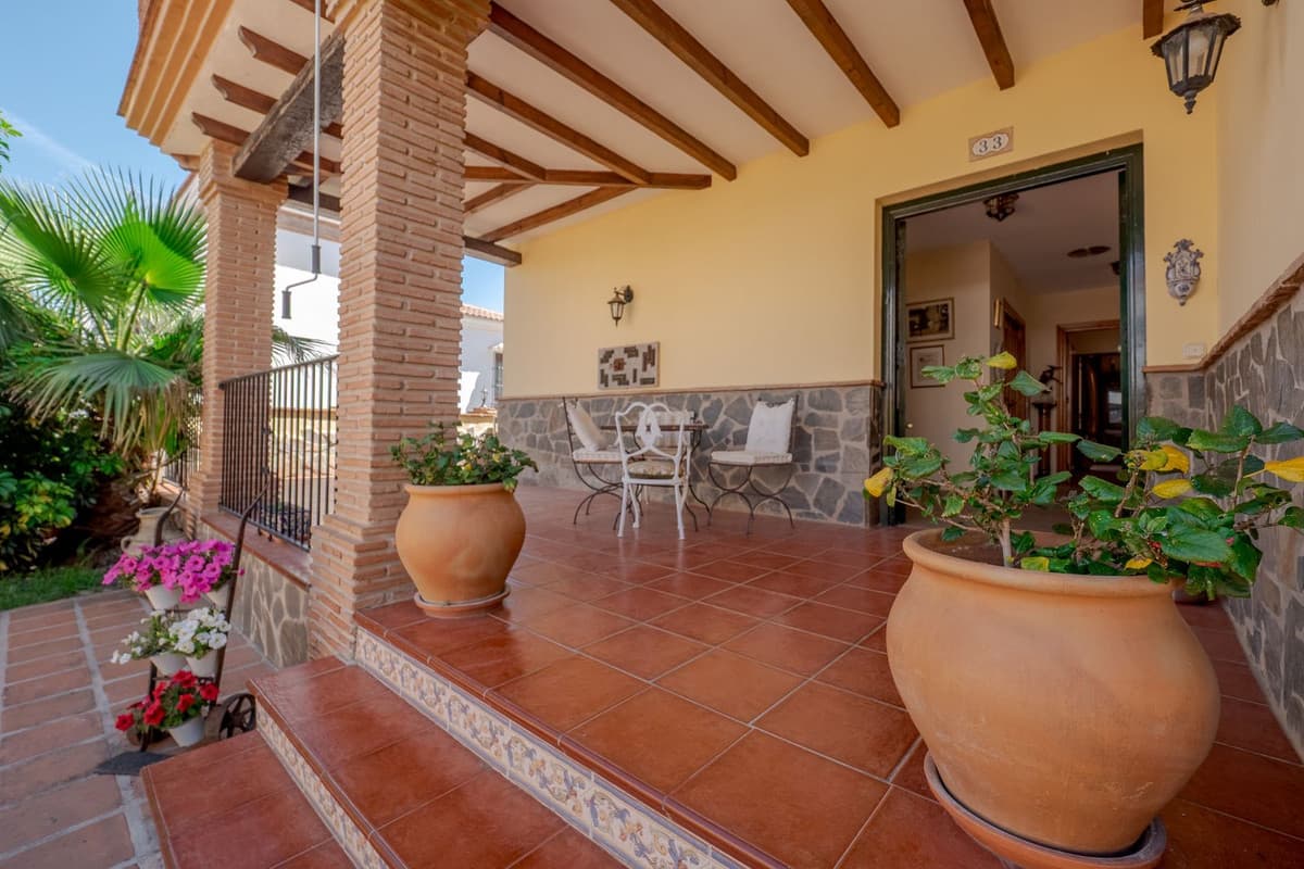 Detached Villa in Alhaurín el Grande — photo 8 of 10