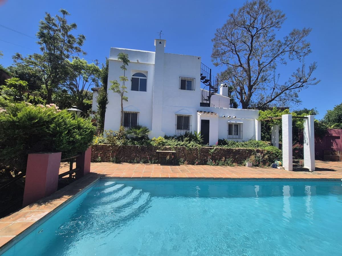 Cortijo in Alhaurín el Grande — photo 1 of 10